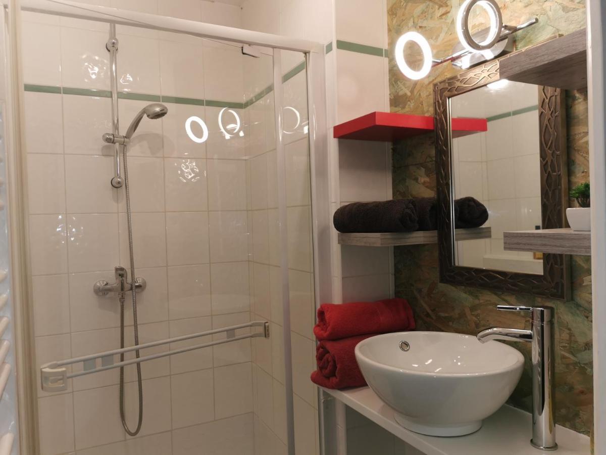 Ty Clement Apartment Dinan Bagian luar foto